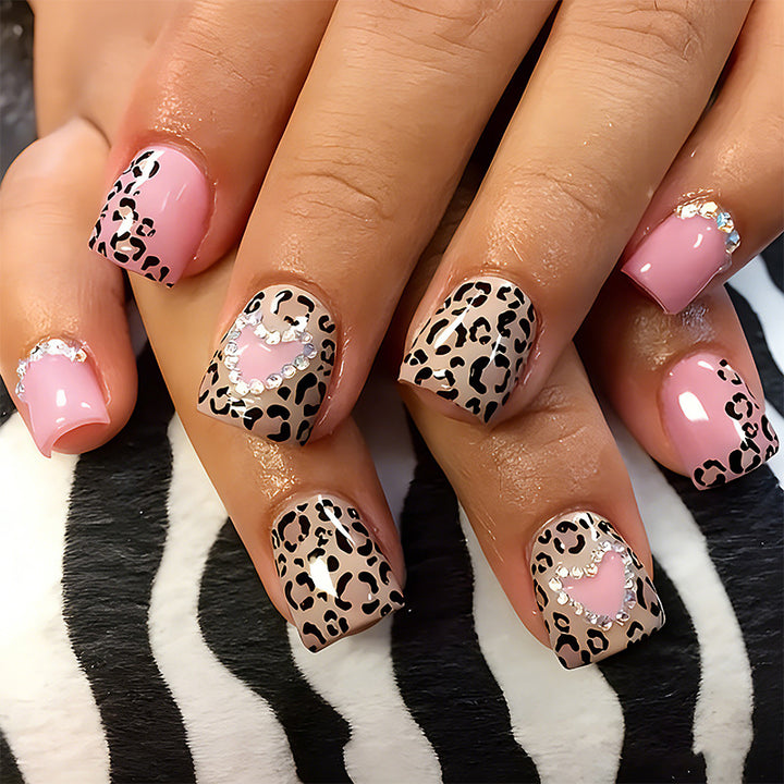 Glamorous artificial nail collection with animal motif and crystal embellishments Bowlift