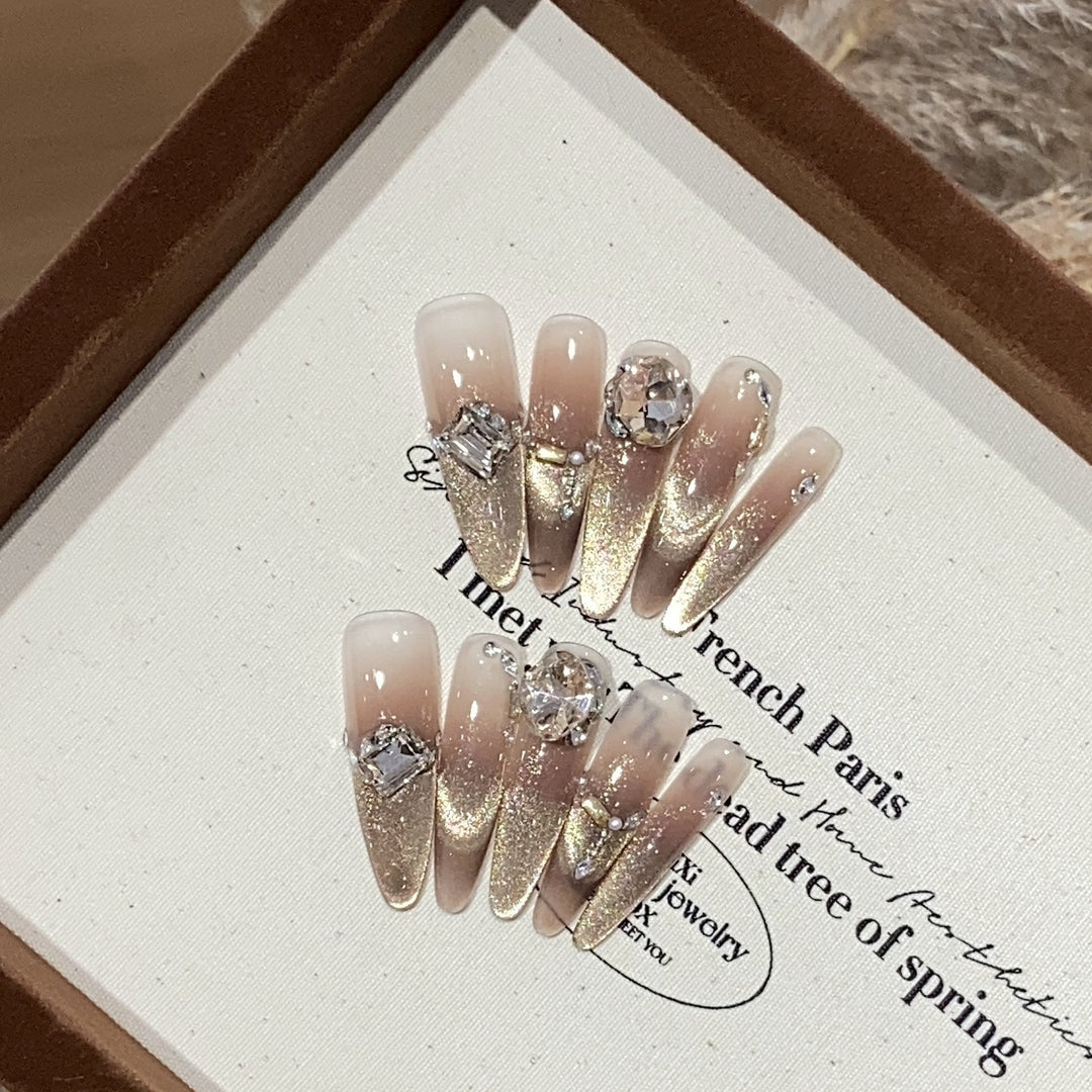 Glamorous Press-On Nail Art Set Bowlift