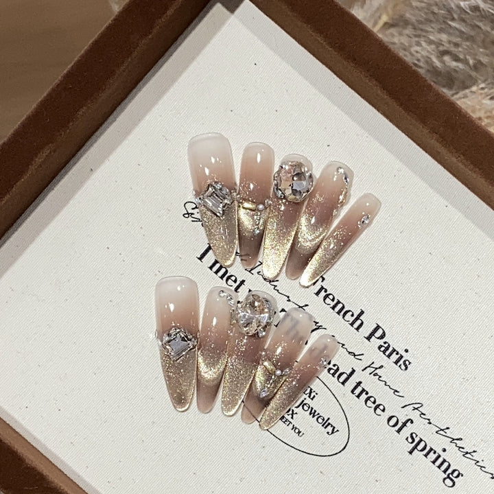 Glamorous Press-On Nail Art Set Bowlift