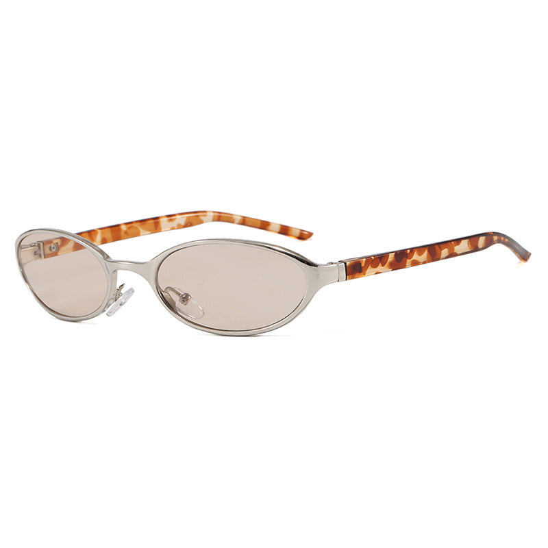 Women's elegant sunglasses with protective UV filter and slim frame Bowlift