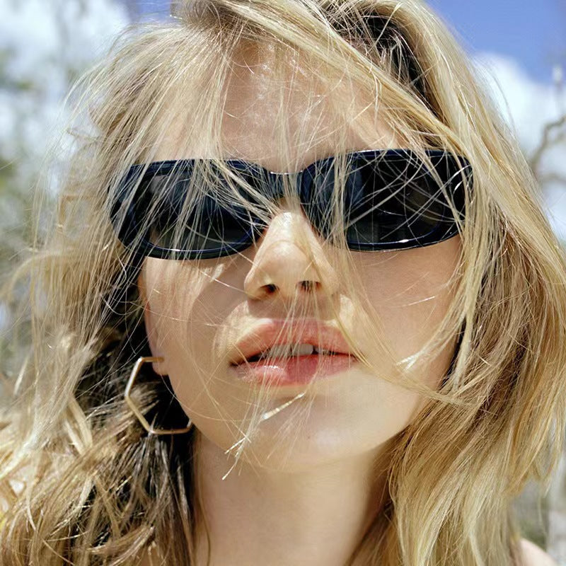 Retro Inspired Square Frame Sunglasses Bowlift
