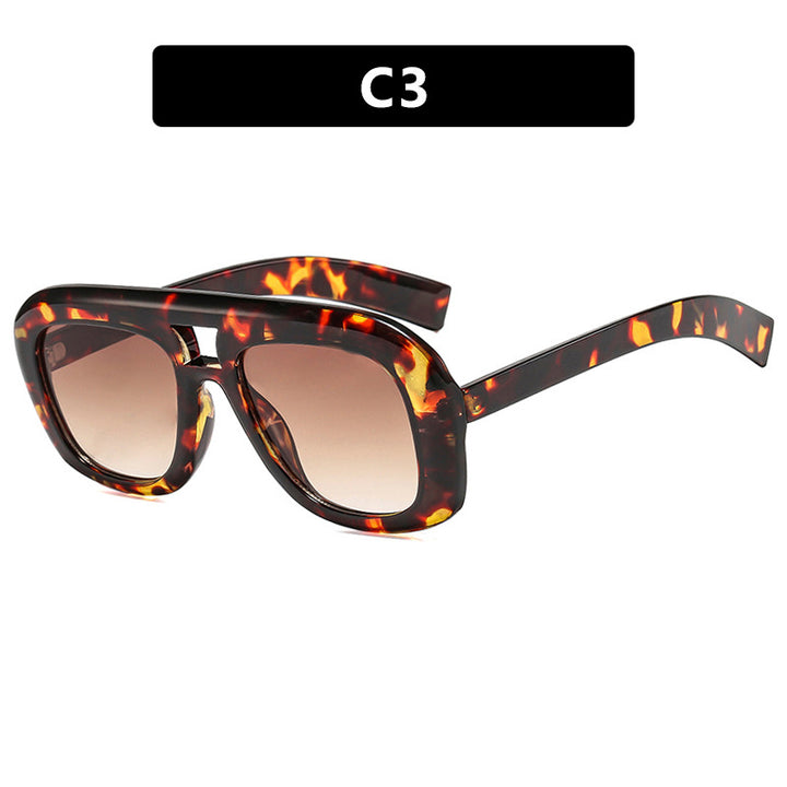 Women's striking sunglasses in elegant style Bowlift