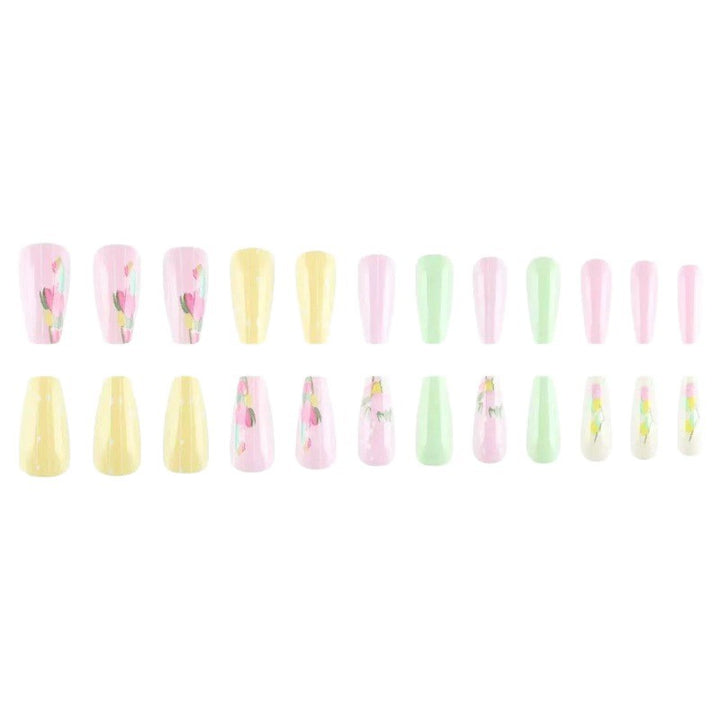 Creative artificial nails with spring-like floral designs Bowlift