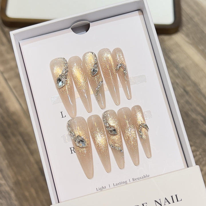 Decorative Stiletto Press-On Nail Art Set with Crystal Accents Bowlift
