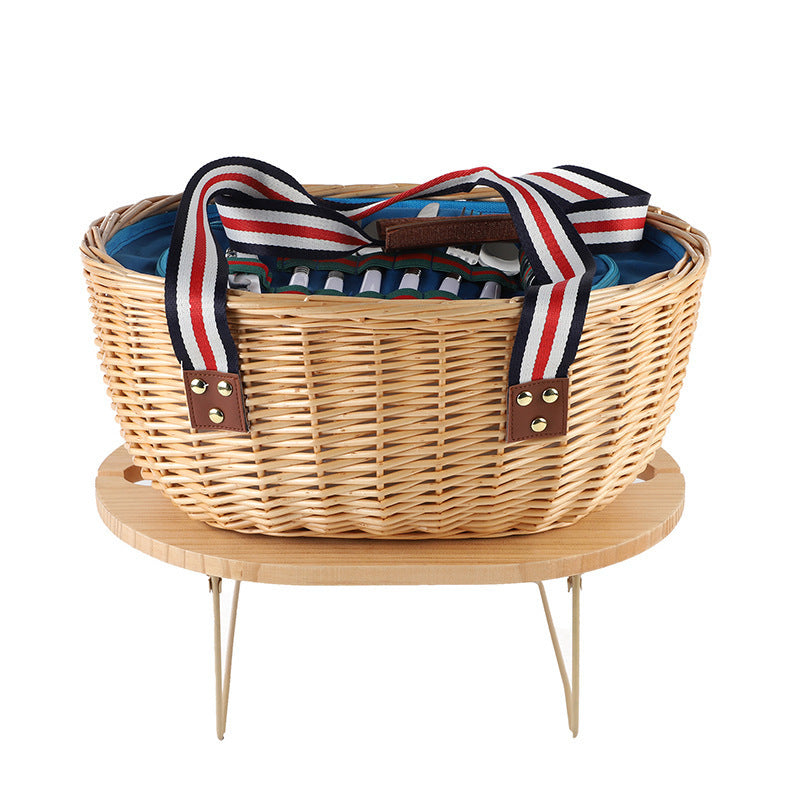 Rustic picnic basket with dish set Bowlift