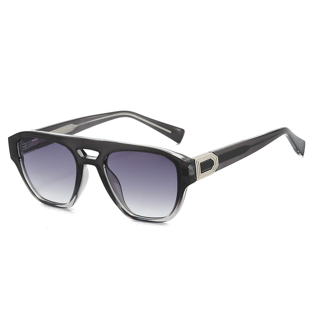Ladies Designer Sunglasses with modern, angular frame and gradient Bowlift