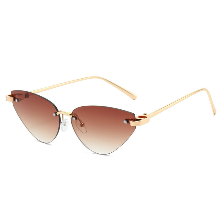 Fashion-Forward Cat-Eye Sunglasses Bowlift