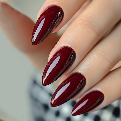 Artificial nails with shiny stiletto design Bowlift