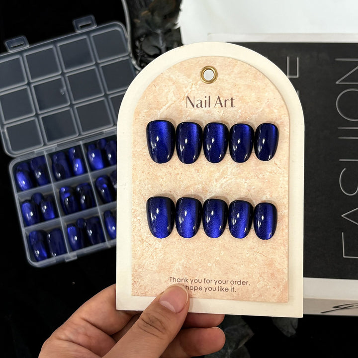 Glossy Stiletto-Shaped Press-On Nail Set Bowlift