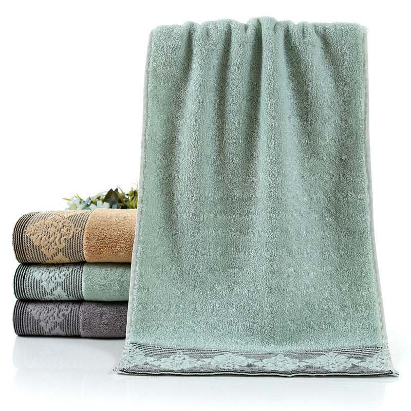 Ladies luxurious terry bath towel with elegant lace trim Bowlift