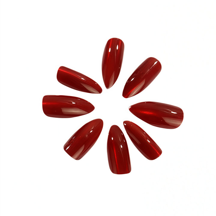 Artificial nails in glamorous high-gloss design Bowlift