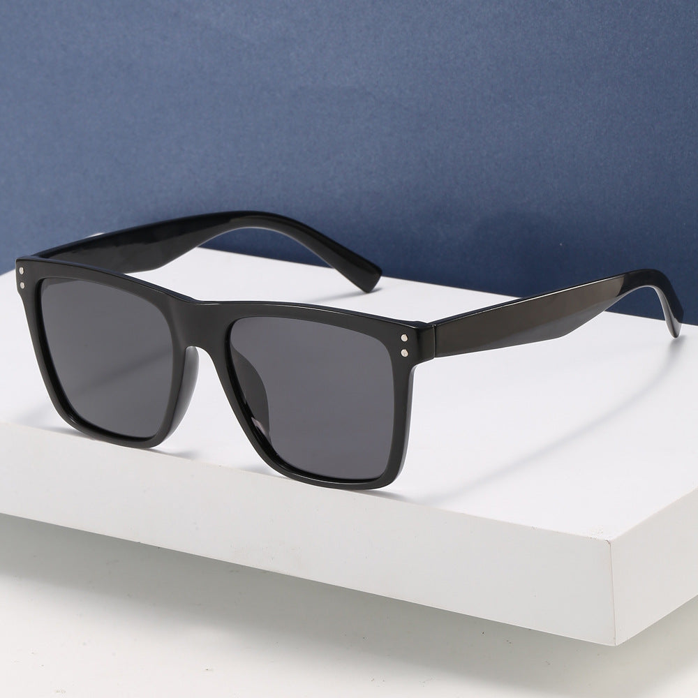 Ladies Fashion Sunglasses with Modern Matte Frame Bowlift