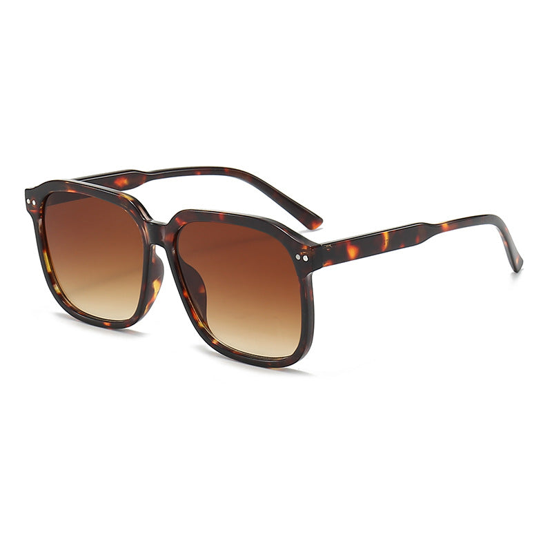 Women Square Sunglasses with Sturdy Frame and UV Protection Bowlift