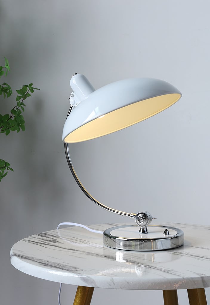 BowLift | Bauhaus KI Classic Table Lamp Replica