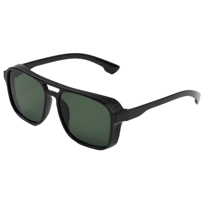 Ladies fashionable sunglasses with distinctive design and luxurious accents Bowlift