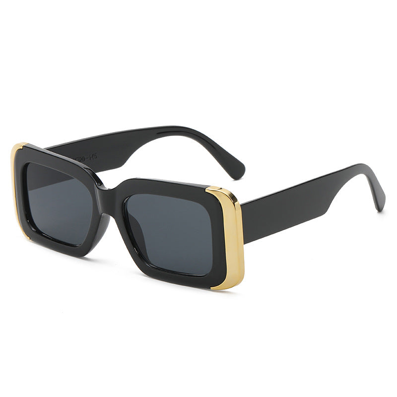 Women Oversized Sunglasses in Modern Animal Print Design Bowlift