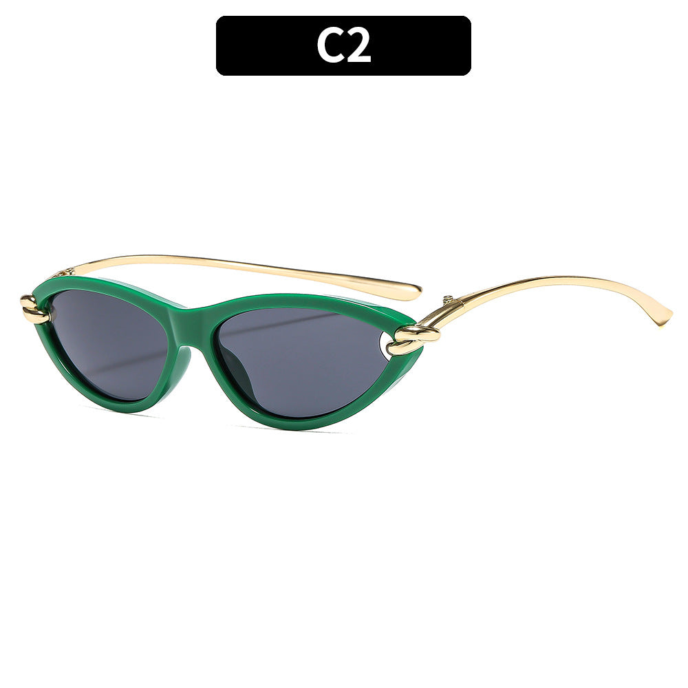 Chic Cat-Eye Sunglasses with Elegant Gold Accents
