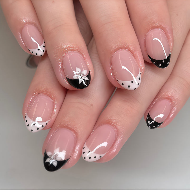 Decorative French Tip Press-On Nails Bowlift