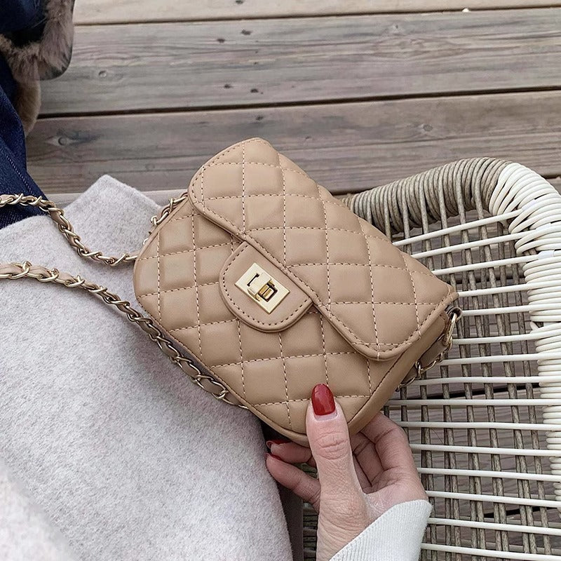 Quilted Crossbody Handbag Bowlift