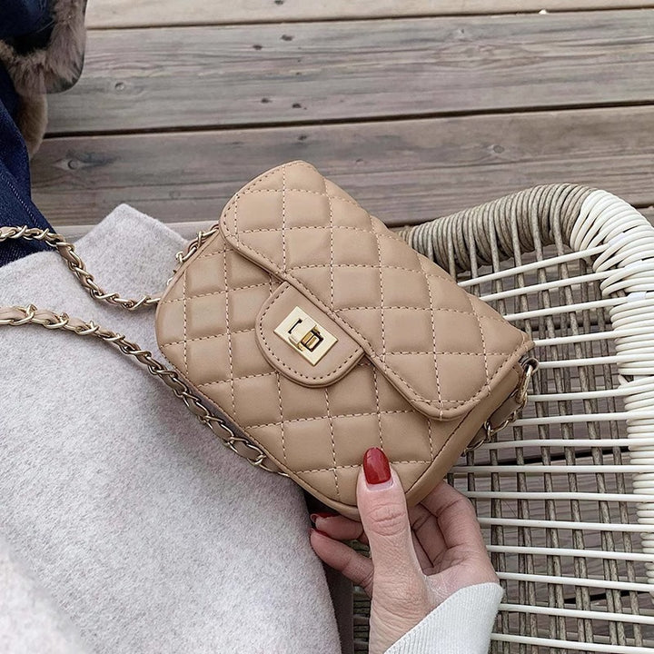 Quilted Crossbody Handbag Bowlift