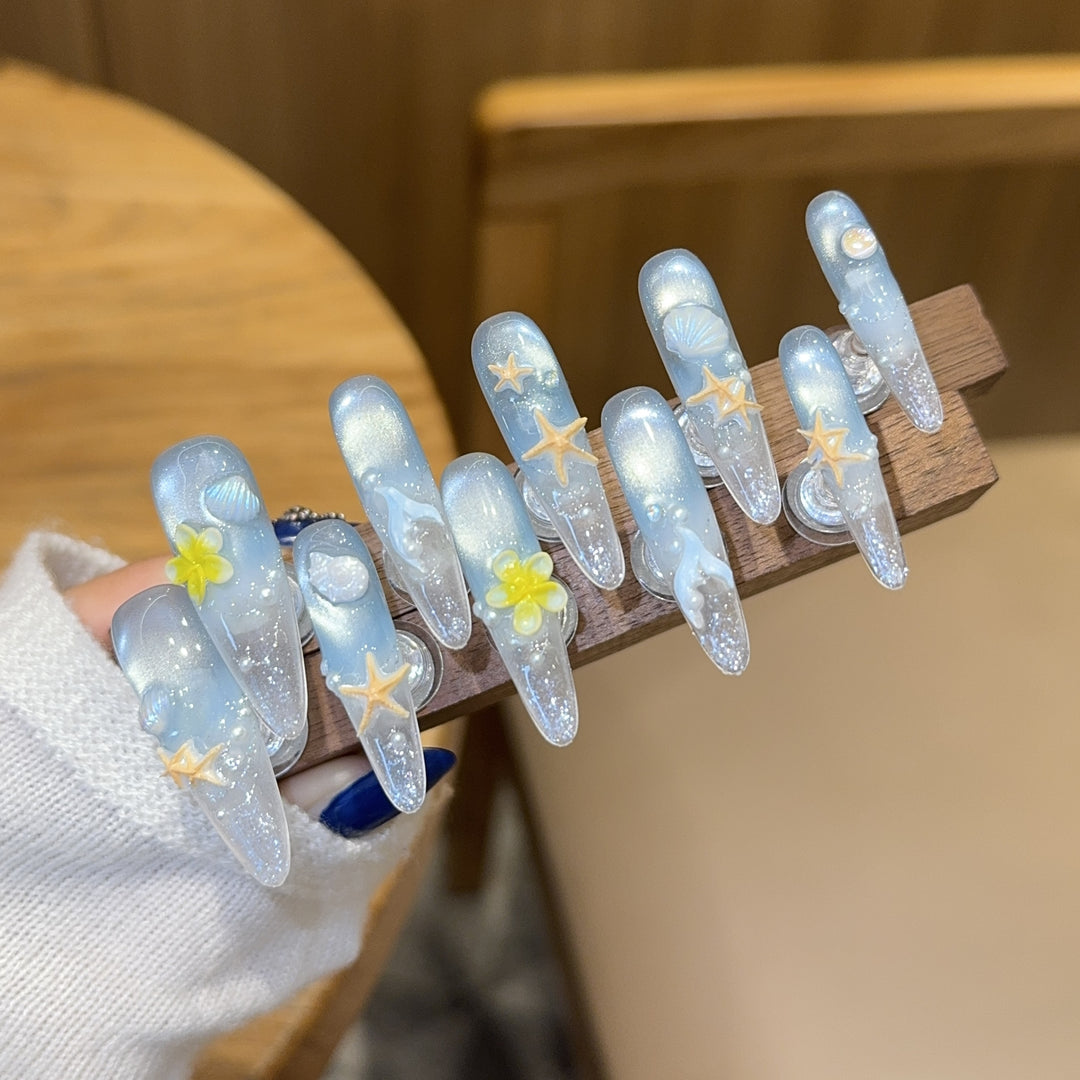Creative Nail Tips with Maritime Motifs Bowlift