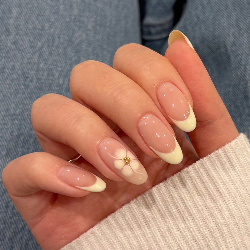 Elegant Floral Nail Art Press-On Nails Bowlift