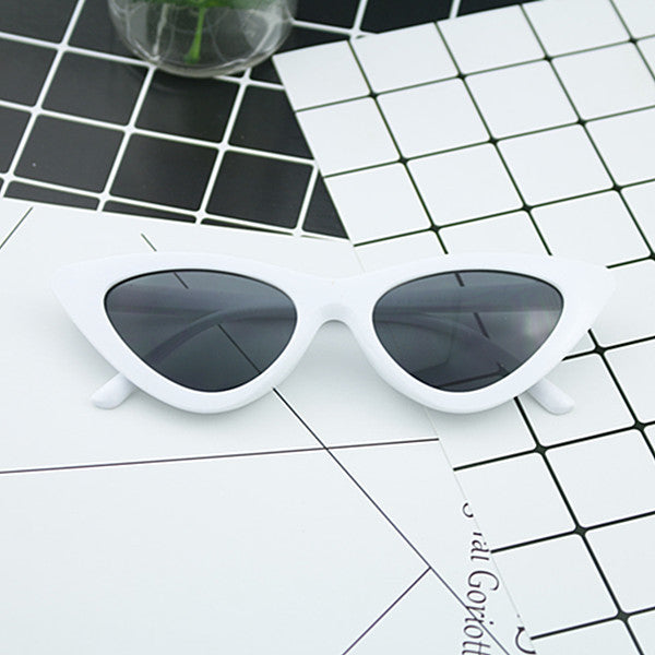 Women's Cat-Eye Sunglasses with Elegant Design and UV Protection Bowlift