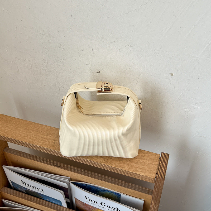 WoTextured Ribbed Handbag Bowlift