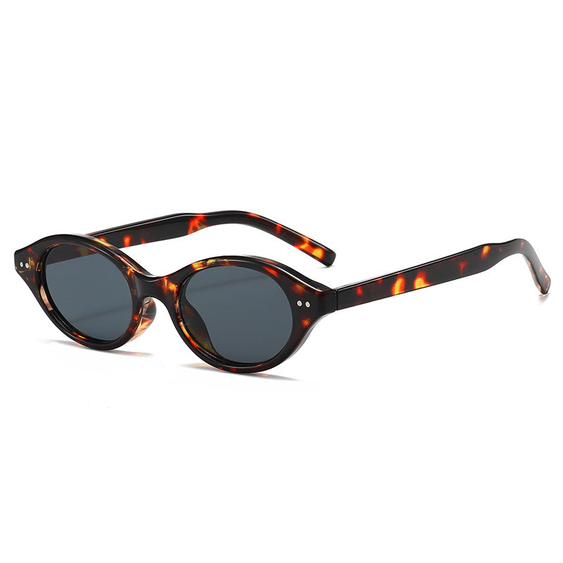 Fashionable Oval Frame Sunglasses