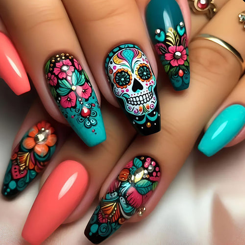 Artificial nails with festive skull design Bowlift