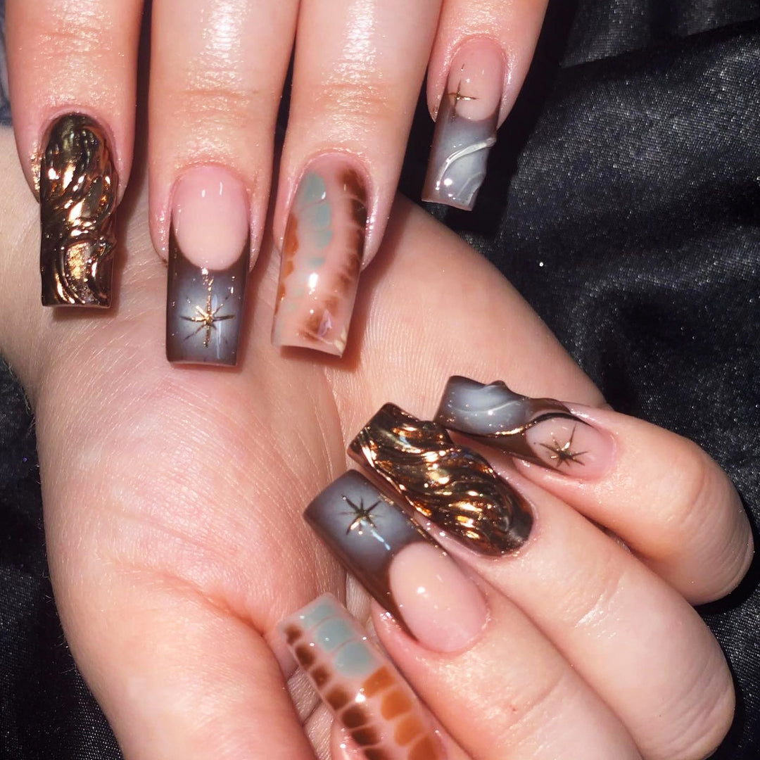 Artificial nail extensions with elegant floral design Bowlift
