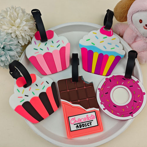 Unisex Luggage Tag in Cupcake Design Bowlift