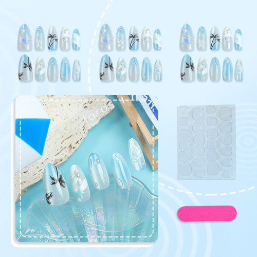 Beach-inspired art nails Bowlift