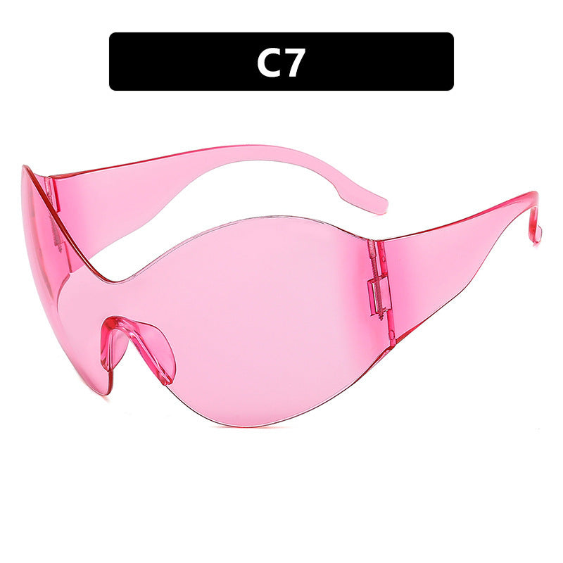 Women's visor-style sunglasses with innovative protection design Bowlift
