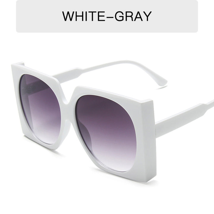 Women's Oversized Sunglasses in Elegant Frame Bowlift