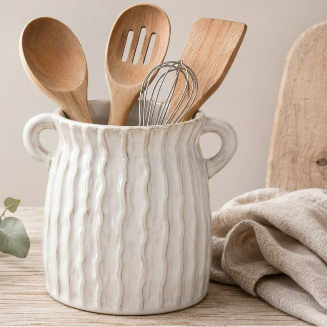 Elegant ceramic container with patterns Bowlift