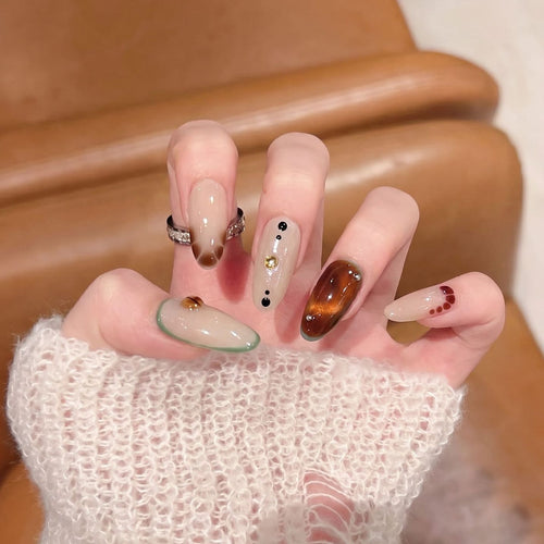 Handmade Press-On Nail Art Set Bowlift