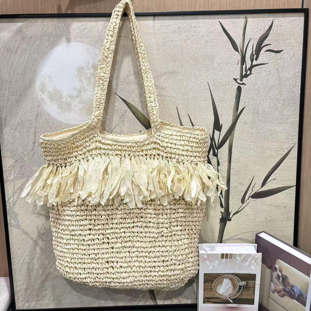 Braided Bag with Fringed Design Bowlift