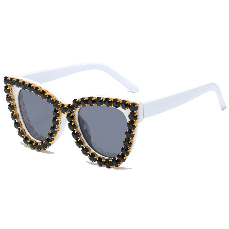 Women’s extravagant oversized sunglasses with crystal embellishments Bowlift