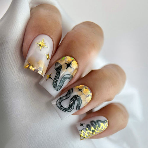 Artistic snake pattern artificial nails Bowlift
