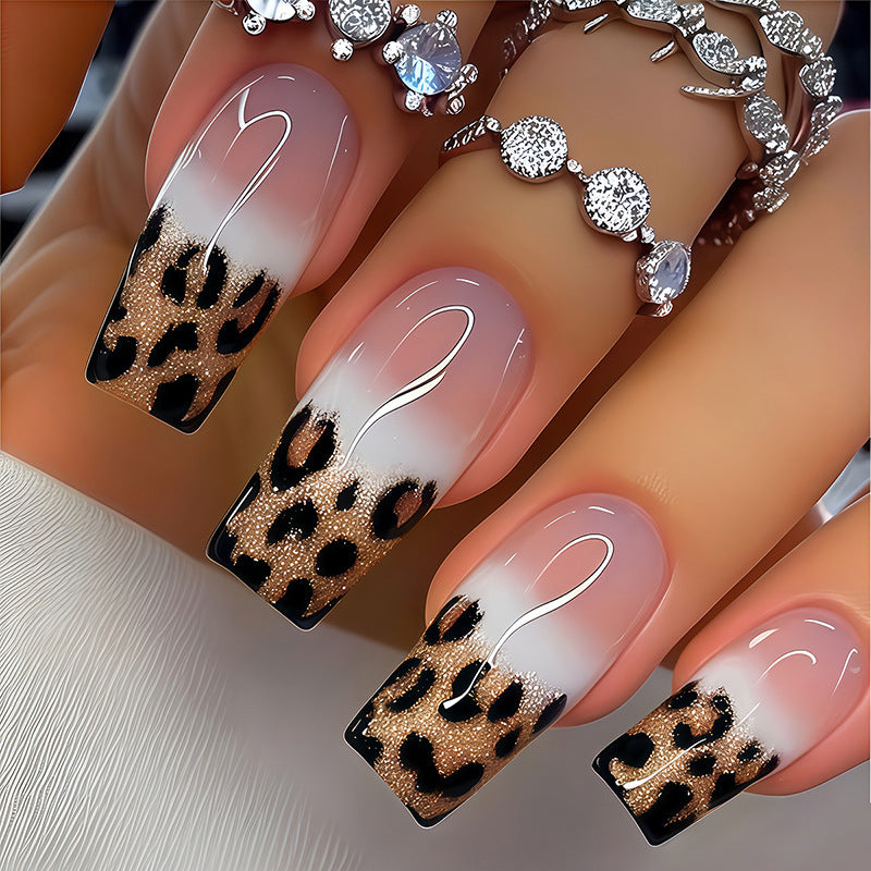 Artificial nail set in modern leopard pattern Bowlift
