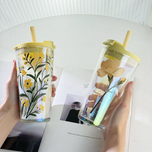 Women's drinking cup with practical silicone protective sleeve and decorative floral patterns Bowlift