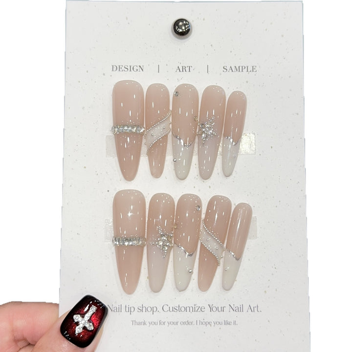 Glamorous Nail Art Bowlift