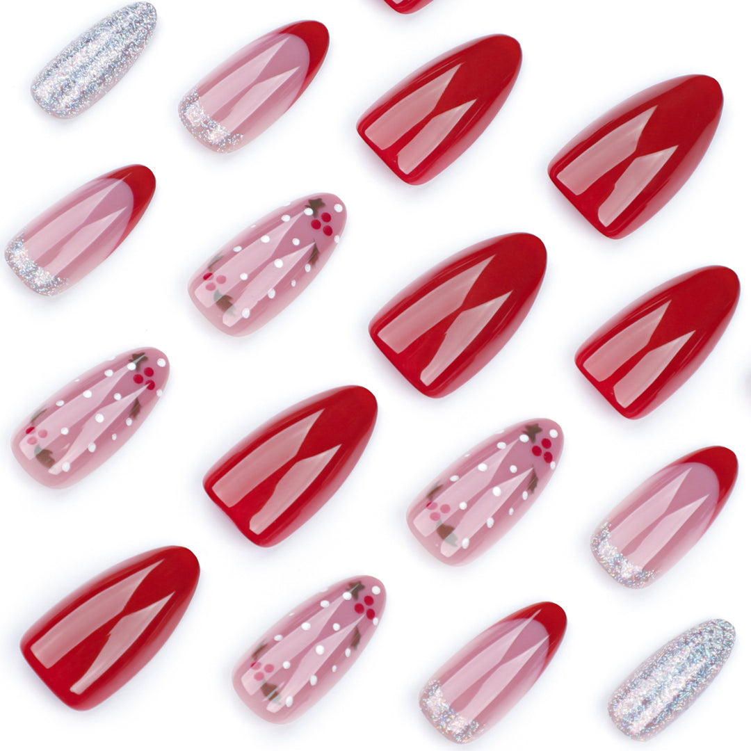 Creative nail art with Christmas motifs Bowlift
