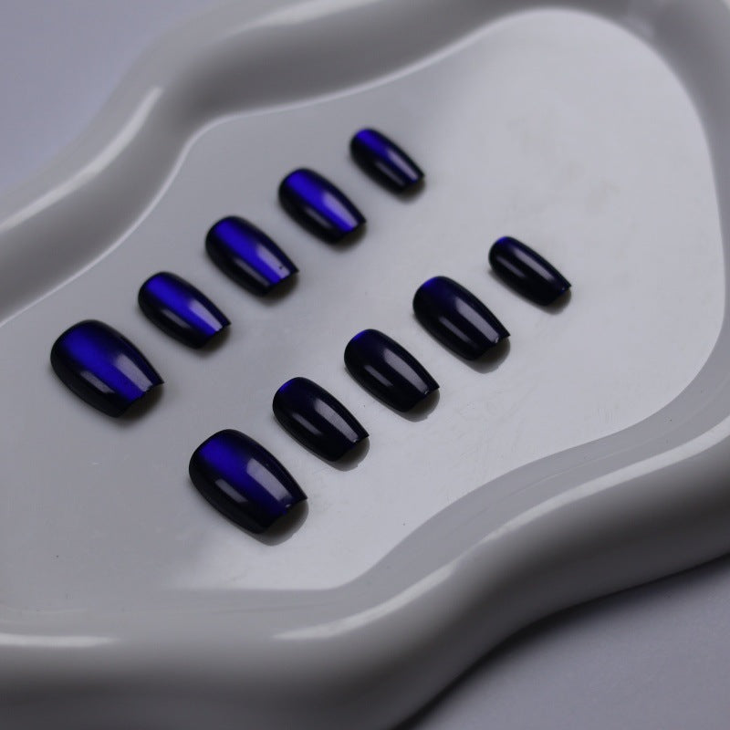 Artificial nails with elegant ombré effect Bowlift