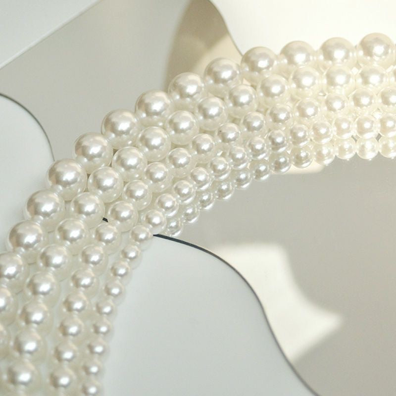 Elegant Pearl Necklace Bowlift