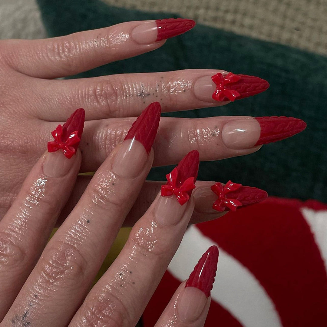 Artistic stiletto nails with shiny accents Bowlift
