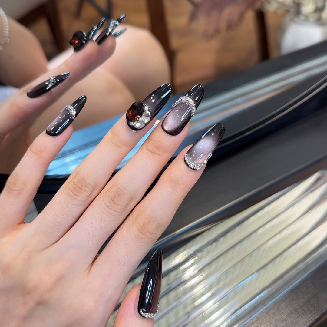 Glamorous Press-On Nail Art Set with Rhinestones Bowlift