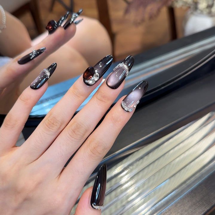 Glamorous Press-On Nail Art Set with Rhinestones Bowlift