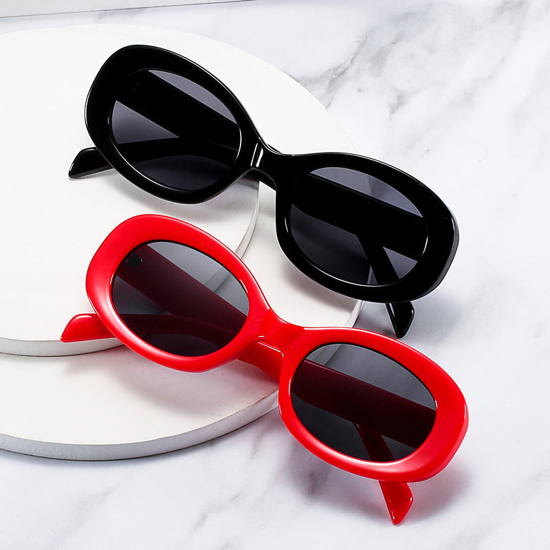Vintage-Style Oval Frame Sunglasses Bowlift